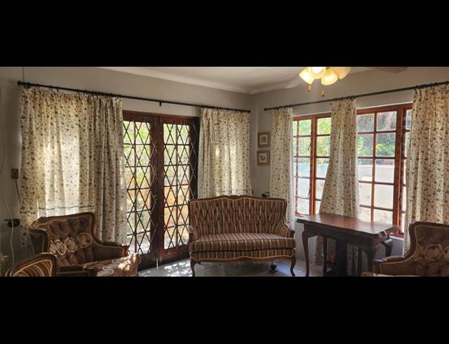 5 BEDROOM HOUSE FOR SALE IN ALBERTINIA